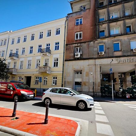 Apartamenty Wilcza - City Center Warschau Exterior foto